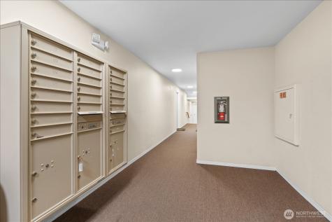7814 Greenwood Avenue N Seattle WA 98103