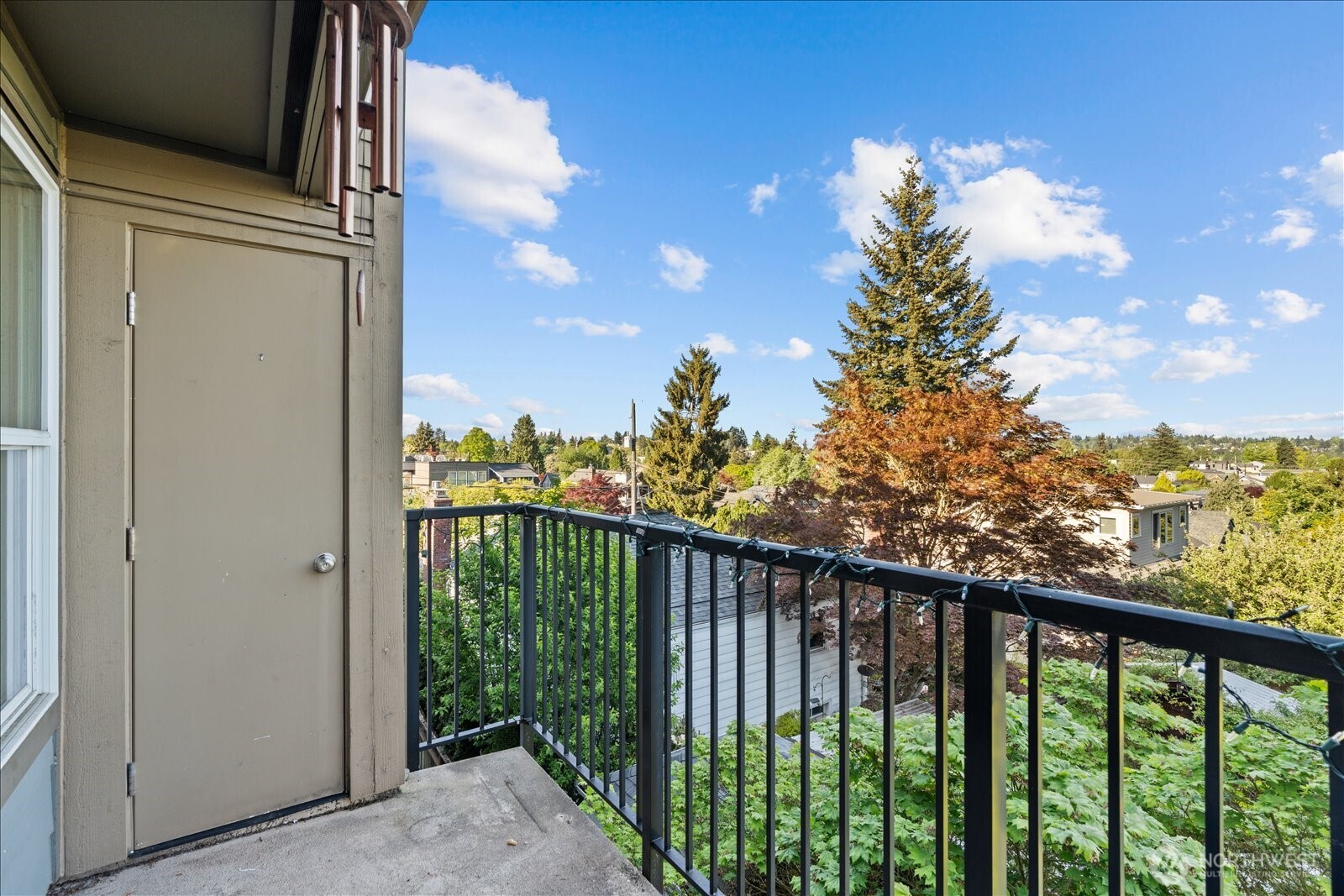7814 Greenwood Avenue N Seattle WA 98103