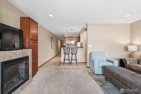 322 W Woodin Avenue Chelan WA 98816