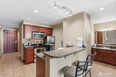 322 W Woodin Avenue Chelan WA 98816