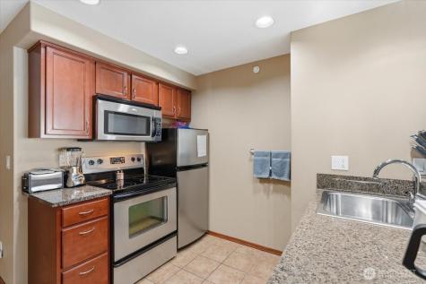 322 W Woodin Avenue Chelan WA 98816