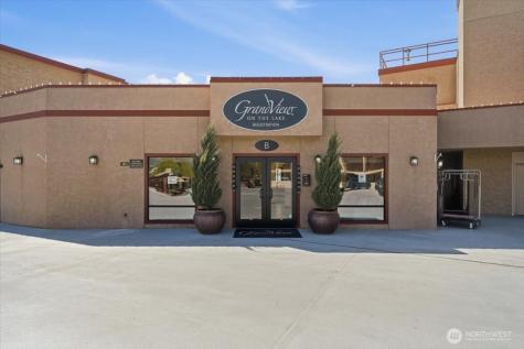 322 W Woodin Avenue Chelan WA 98816