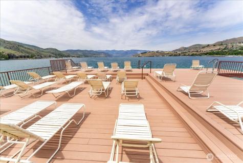 322 W Woodin Avenue Chelan WA 98816