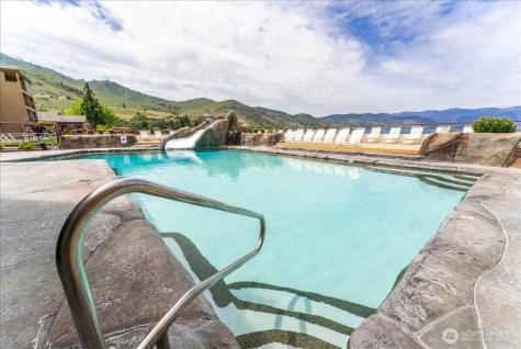 322 W Woodin Avenue Chelan WA 98816