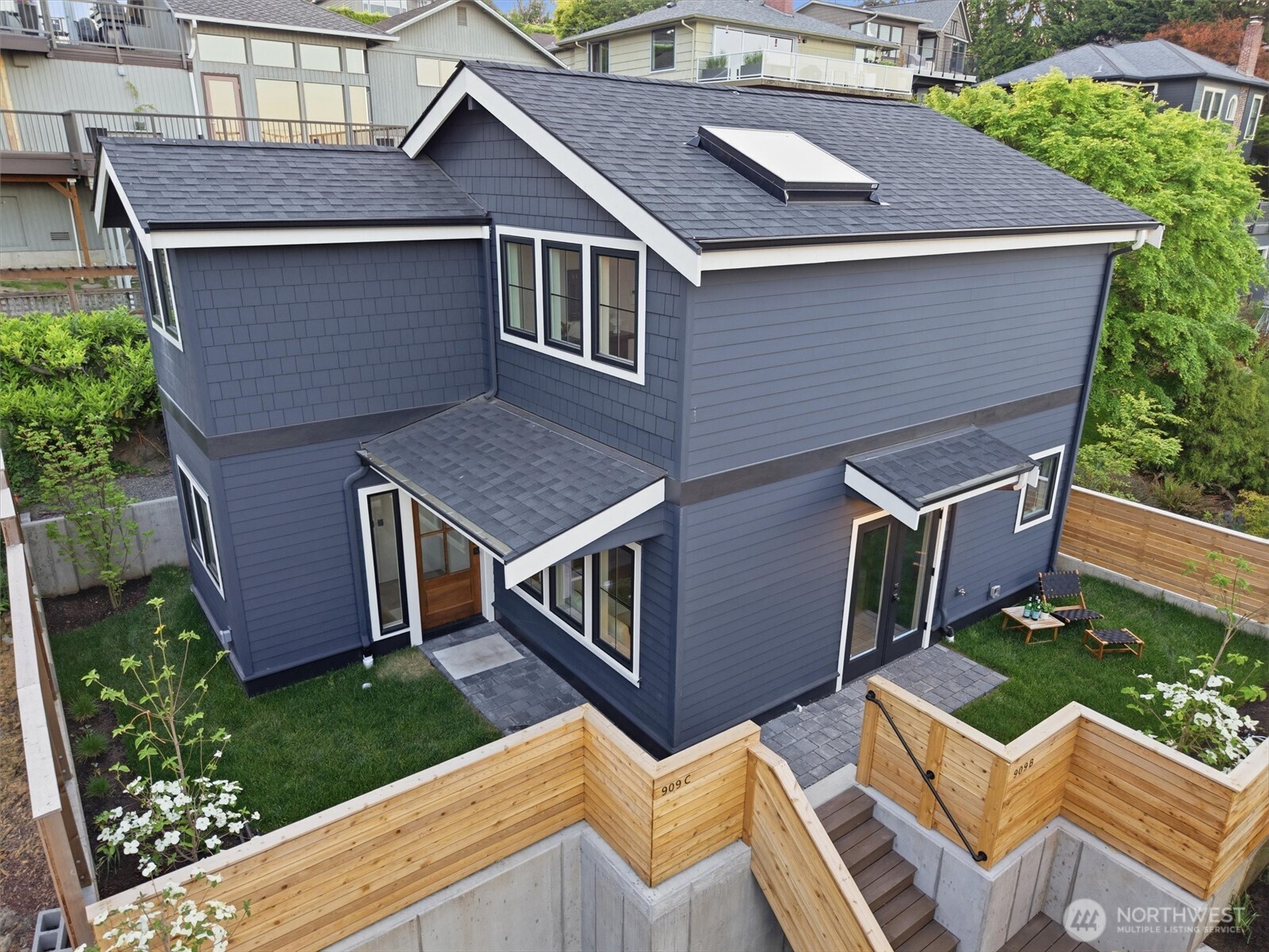 909 32nd Avenue S Seattle WA 98144