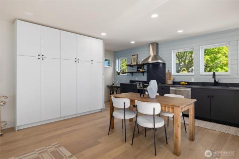 909 32nd Avenue S Seattle WA 98144