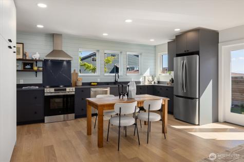 909 32nd Avenue S Seattle WA 98144