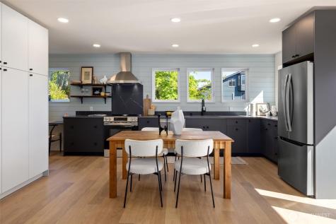 909 32nd Avenue S Seattle WA 98144