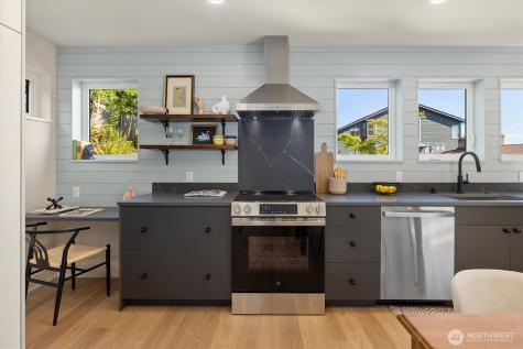 909 32nd Avenue S Seattle WA 98144