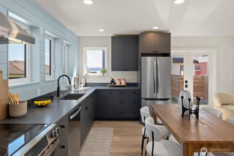 909 32nd Avenue S Seattle WA 98144