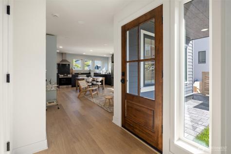 909 32nd Avenue S Seattle WA 98144
