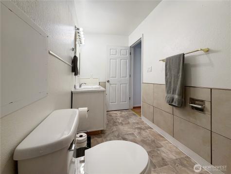 10459 Des Moines Memorial Drive S Seattle WA 98168