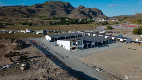73 E Shop Avenue Chelan WA 98816