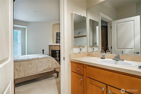 4313 Issaquah-pine Lake Road SE Sammamish WA 98075