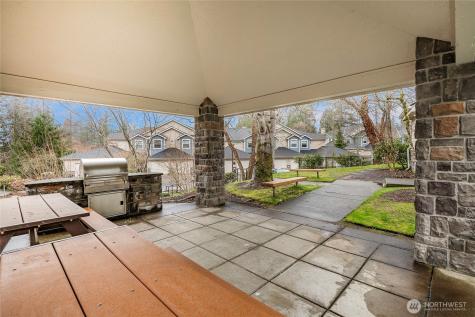 4313 Issaquah-pine Lake Road SE Sammamish WA 98075