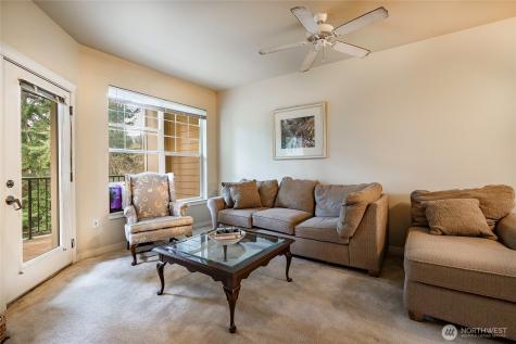 4313 Issaquah-pine Lake Road SE Sammamish WA 98075