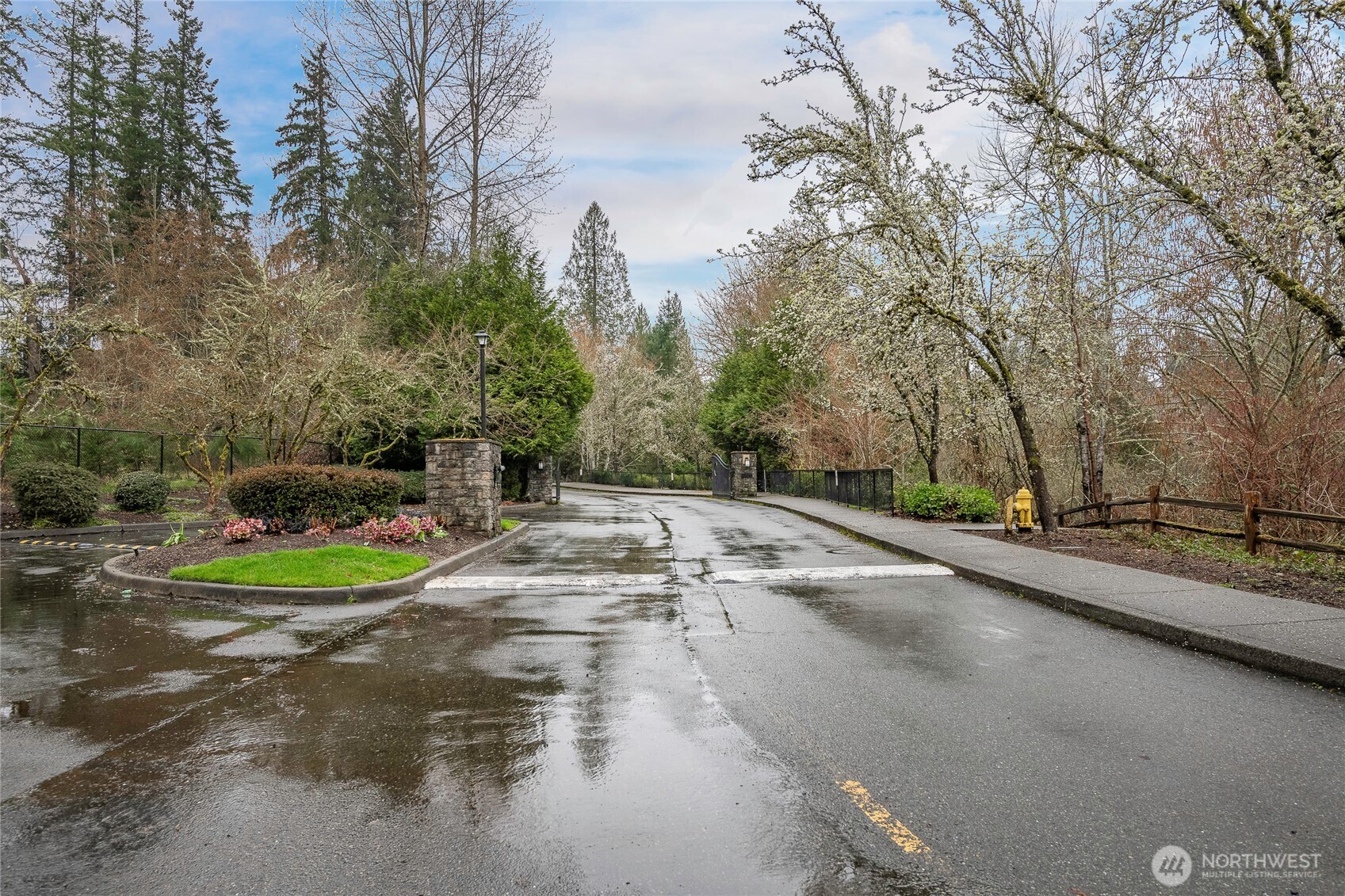 4313 Issaquah-pine Lake Road SE Sammamish WA 98075