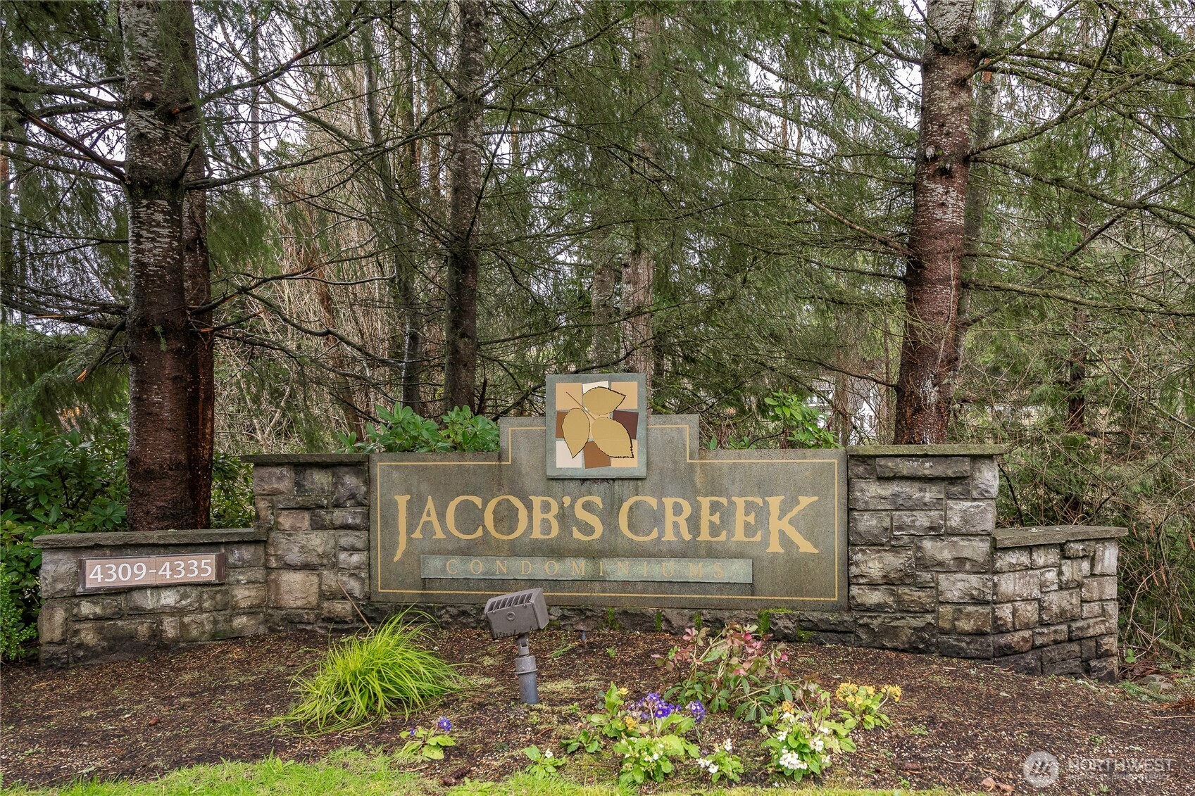 4313 Issaquah-pine Lake Road SE Sammamish WA 98075