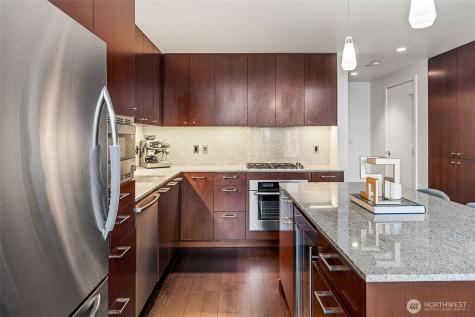 909 5th Avenue Seattle WA 98104