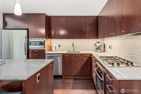 909 5th Avenue Seattle WA 98104