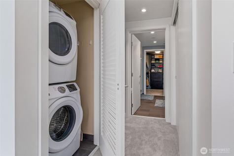 909 5th Avenue Seattle WA 98104