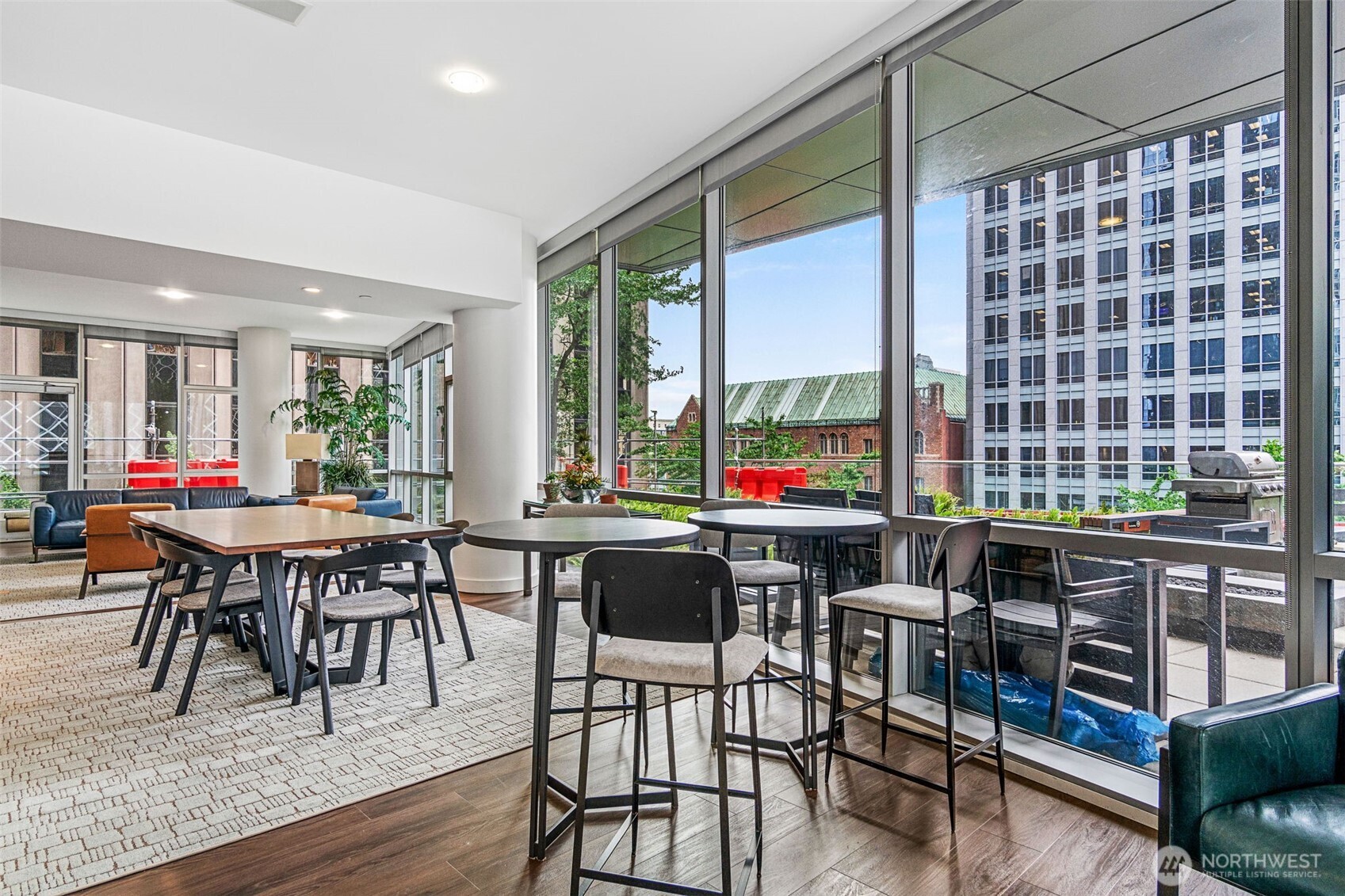 909 5th Avenue Seattle WA 98104