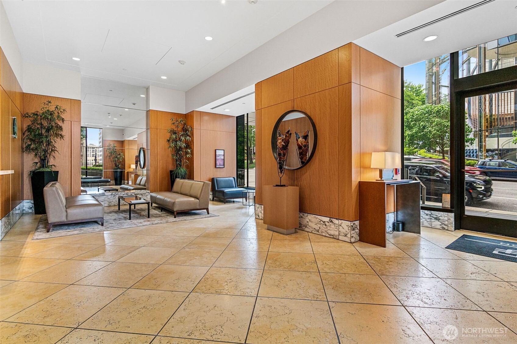 909 5th Avenue Seattle WA 98104