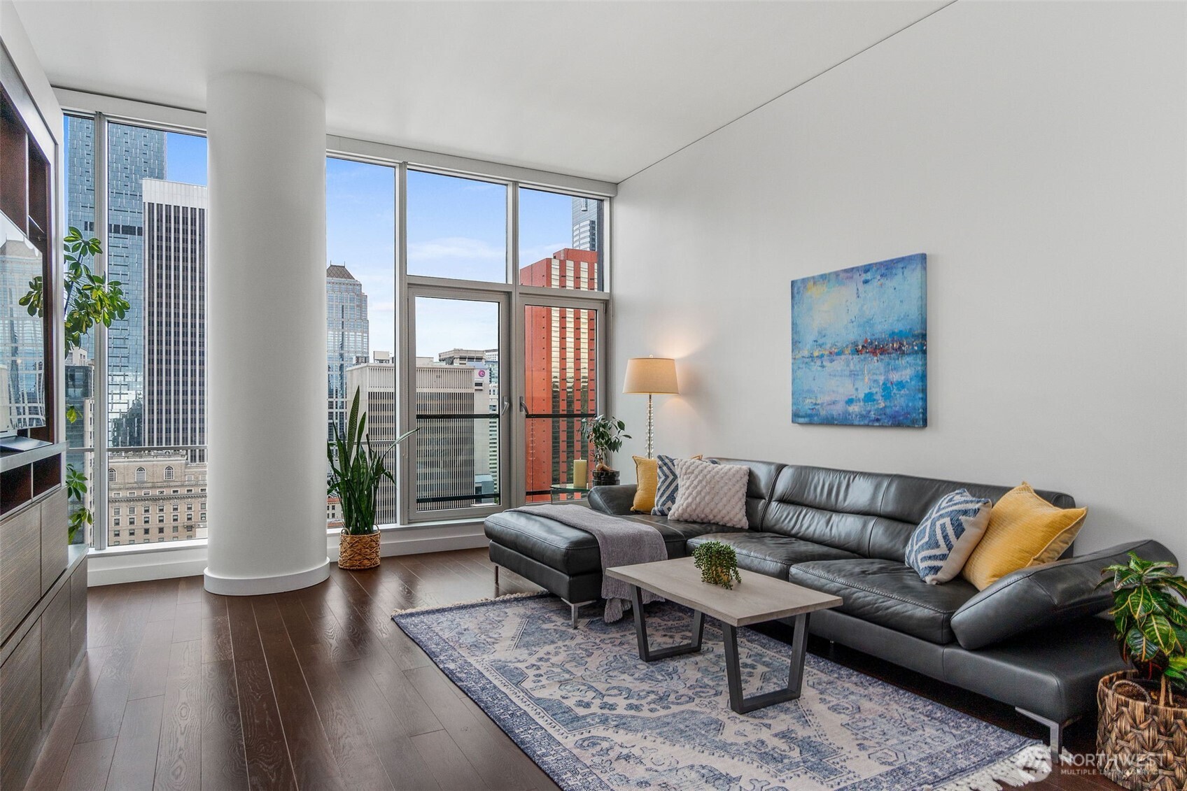 909 5th Avenue Seattle WA 98104