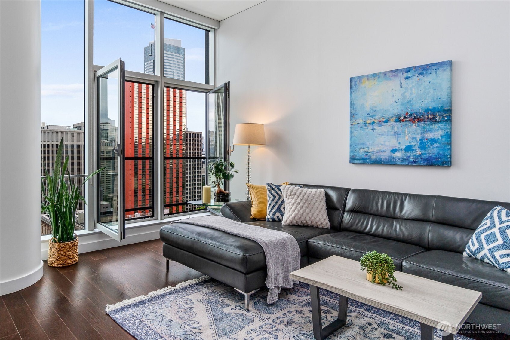 909 5th Avenue Seattle WA 98104