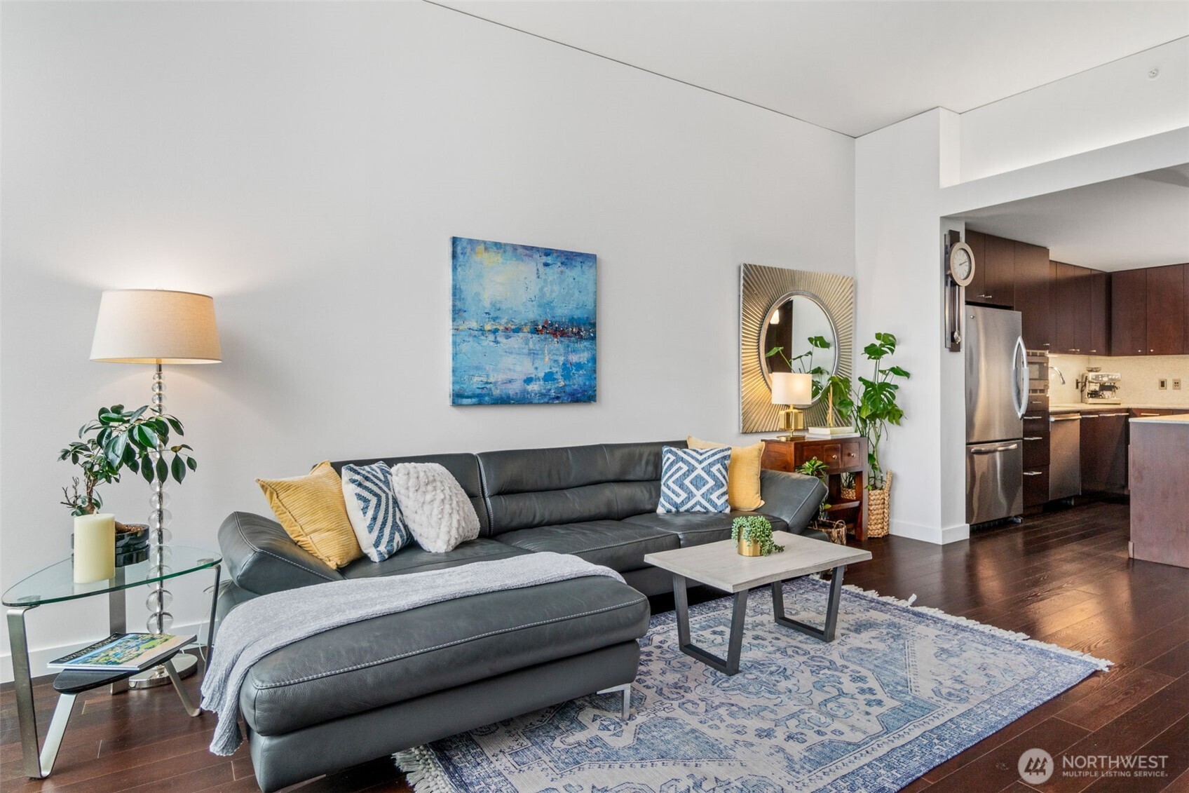 909 5th Avenue Seattle WA 98104