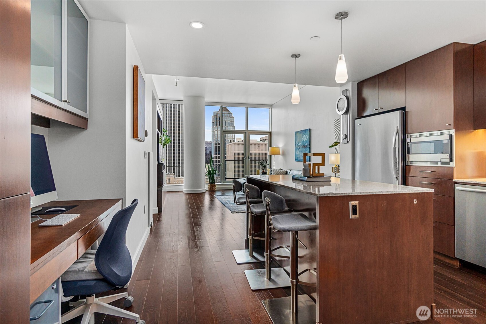 909 5th Avenue Seattle WA 98104