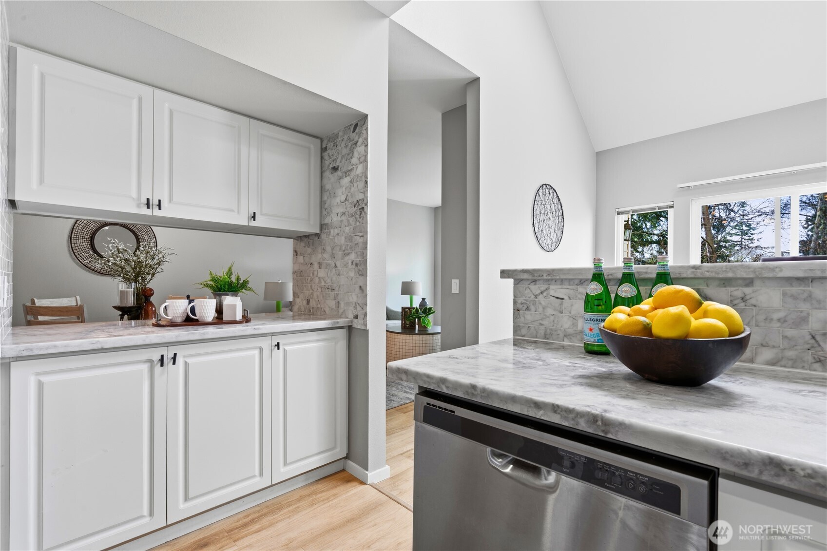 6649 SE Cougar Mountain Way Bellevue WA 98006