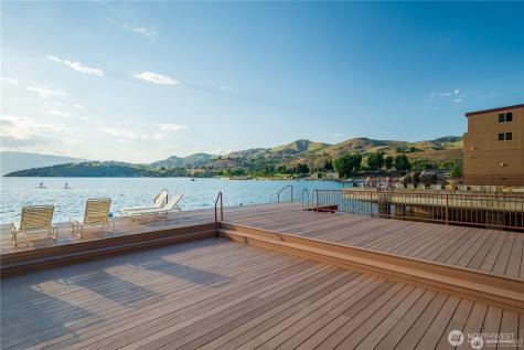 322 W Woodin Avenue Chelan WA 98816