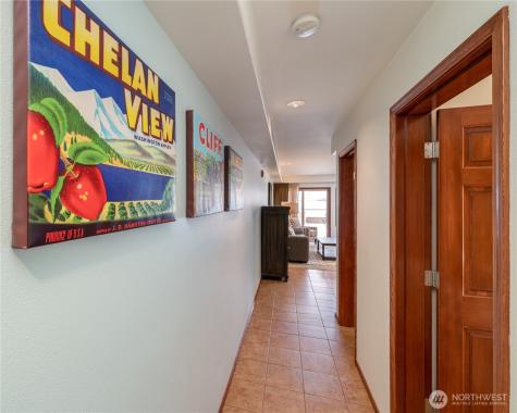 322 W Woodin Avenue Chelan WA 98816