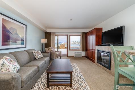 322 W Woodin Avenue Chelan WA 98816
