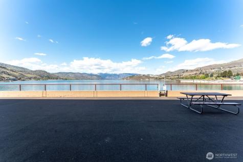 322 W Woodin Avenue Chelan WA 98816
