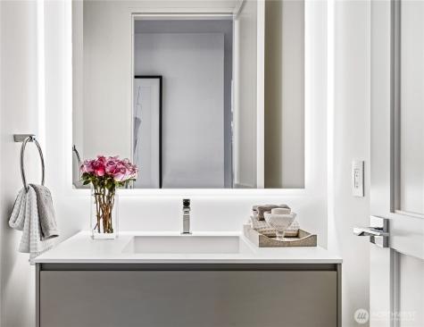 838 Avenue Square NE Bellevue WA 98004