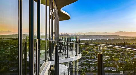 838 Avenue Square NE Bellevue WA 98004