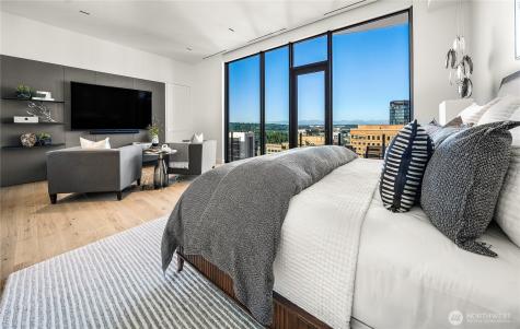 838 Avenue Square NE Bellevue WA 98004