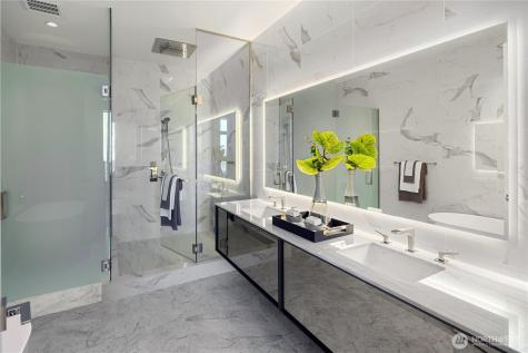 838 Avenue Square NE Bellevue WA 98004