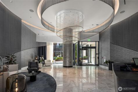 838 Avenue Square NE Bellevue WA 98004