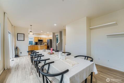 4109 S 220th Place Kent WA 98032