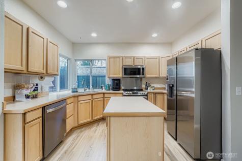 4109 S 220th Place Kent WA 98032