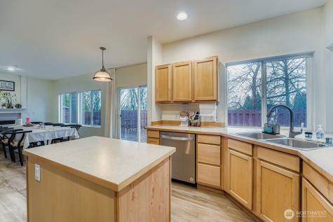 4109 S 220th Place Kent WA 98032