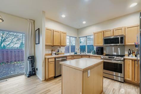 4109 S 220th Place Kent WA 98032