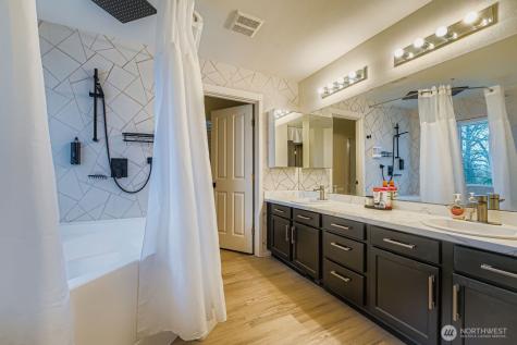 4109 S 220th Place Kent WA 98032