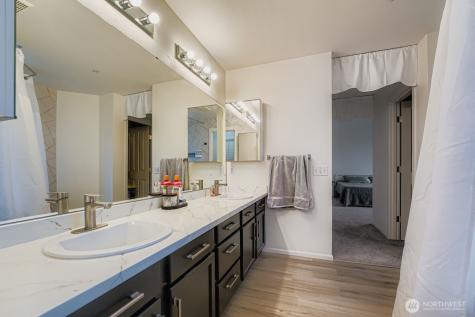 4109 S 220th Place Kent WA 98032
