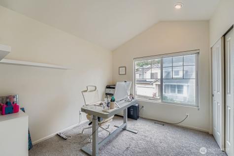 4109 S 220th Place Kent WA 98032