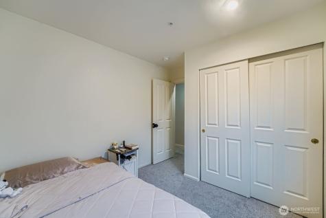 4109 S 220th Place Kent WA 98032