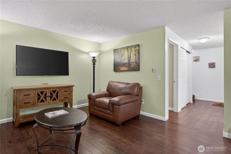 10037 NE 138th Place Kirkland WA 98034